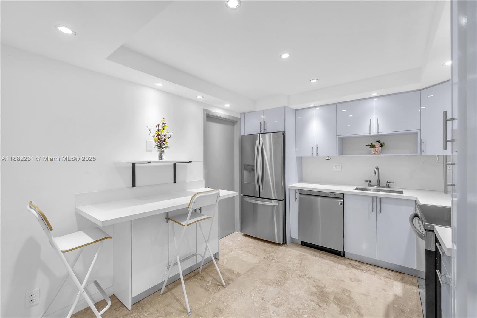 CLIFTON CONDO - Residential