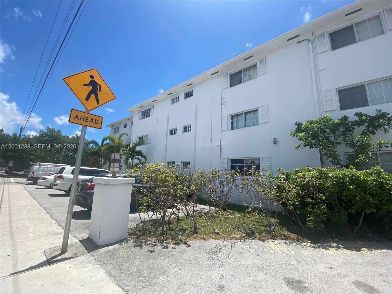 THE WHITE HOUSE CONDO - Residential Lease