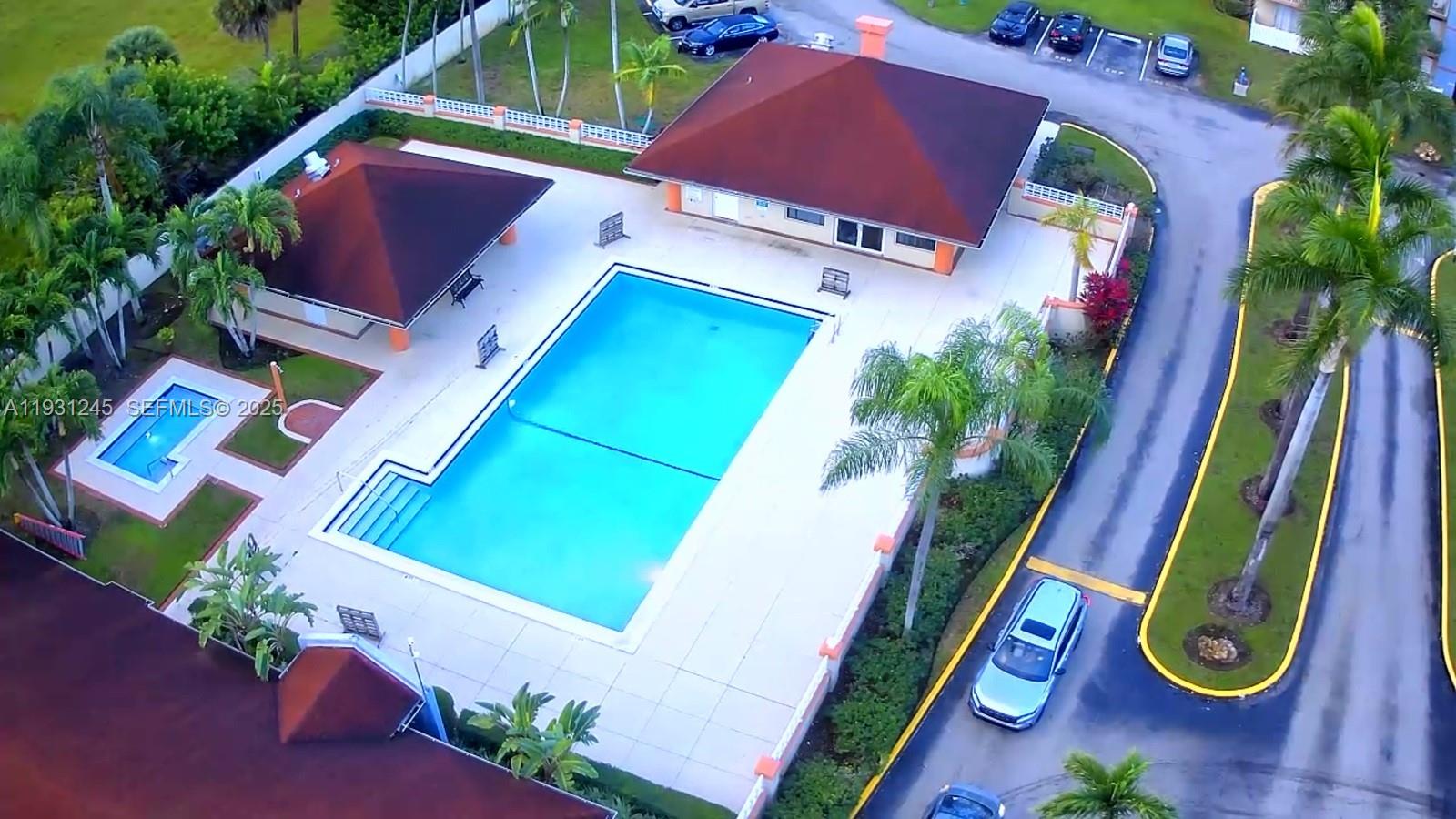 VILLA RUSTICA I CONDO - Residential