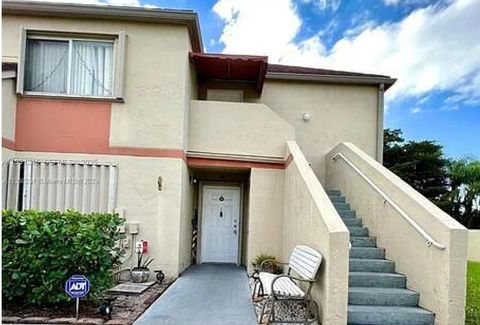 Photo of 18810 NW 57th Ave #102, Hialeah, FL 33015 (MLS # A11931245)