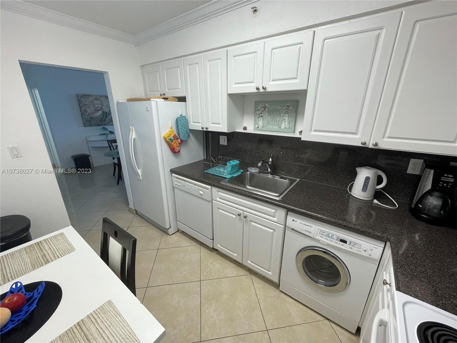 THE Wave Condo - Residential Lease