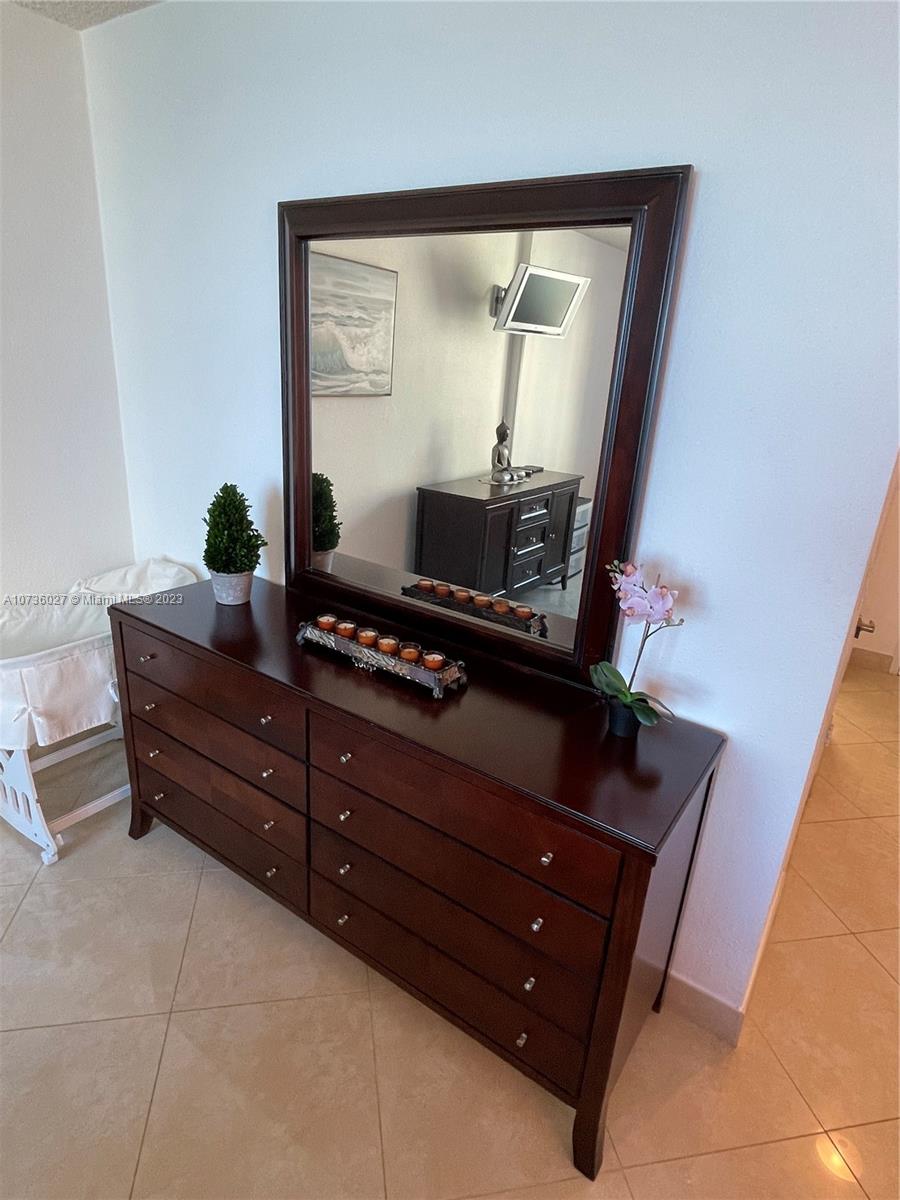 THE Wave Condo - Residential Lease