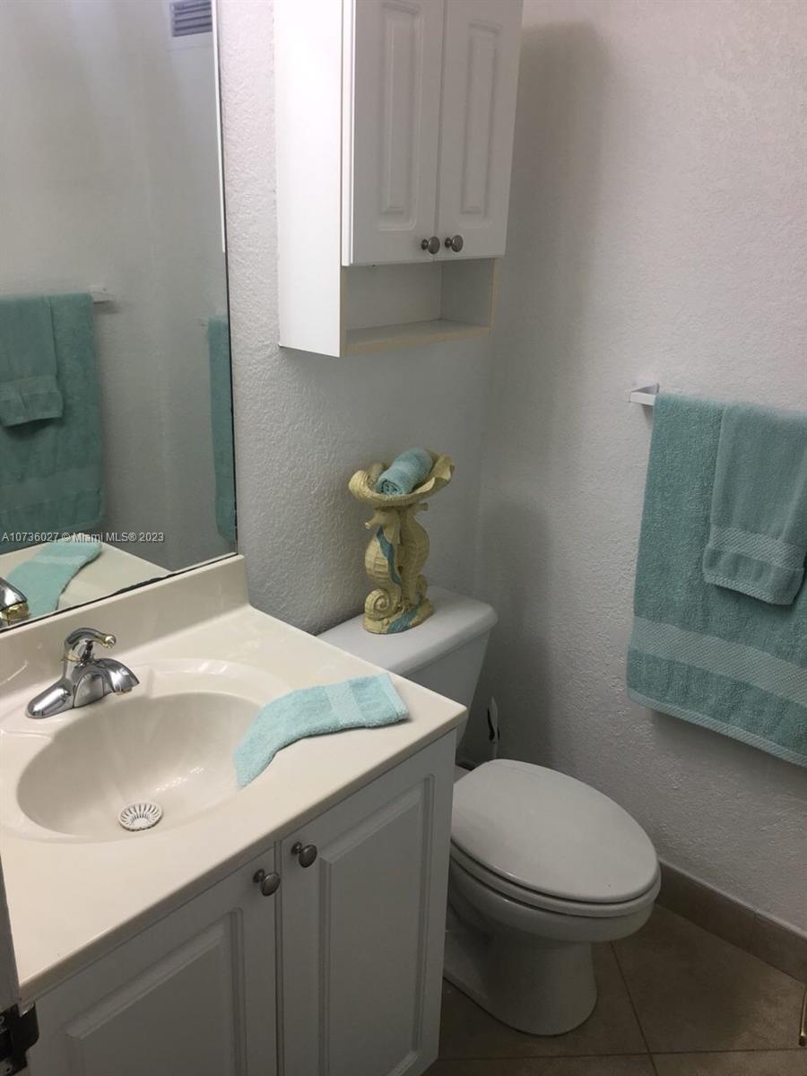 THE Wave Condo - Residential Lease