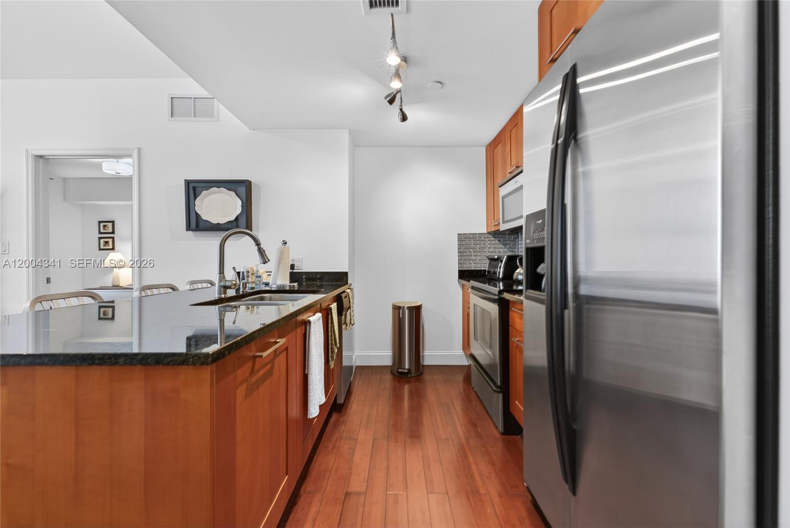 ONE VILLAGE PLACE CONDO - Residential