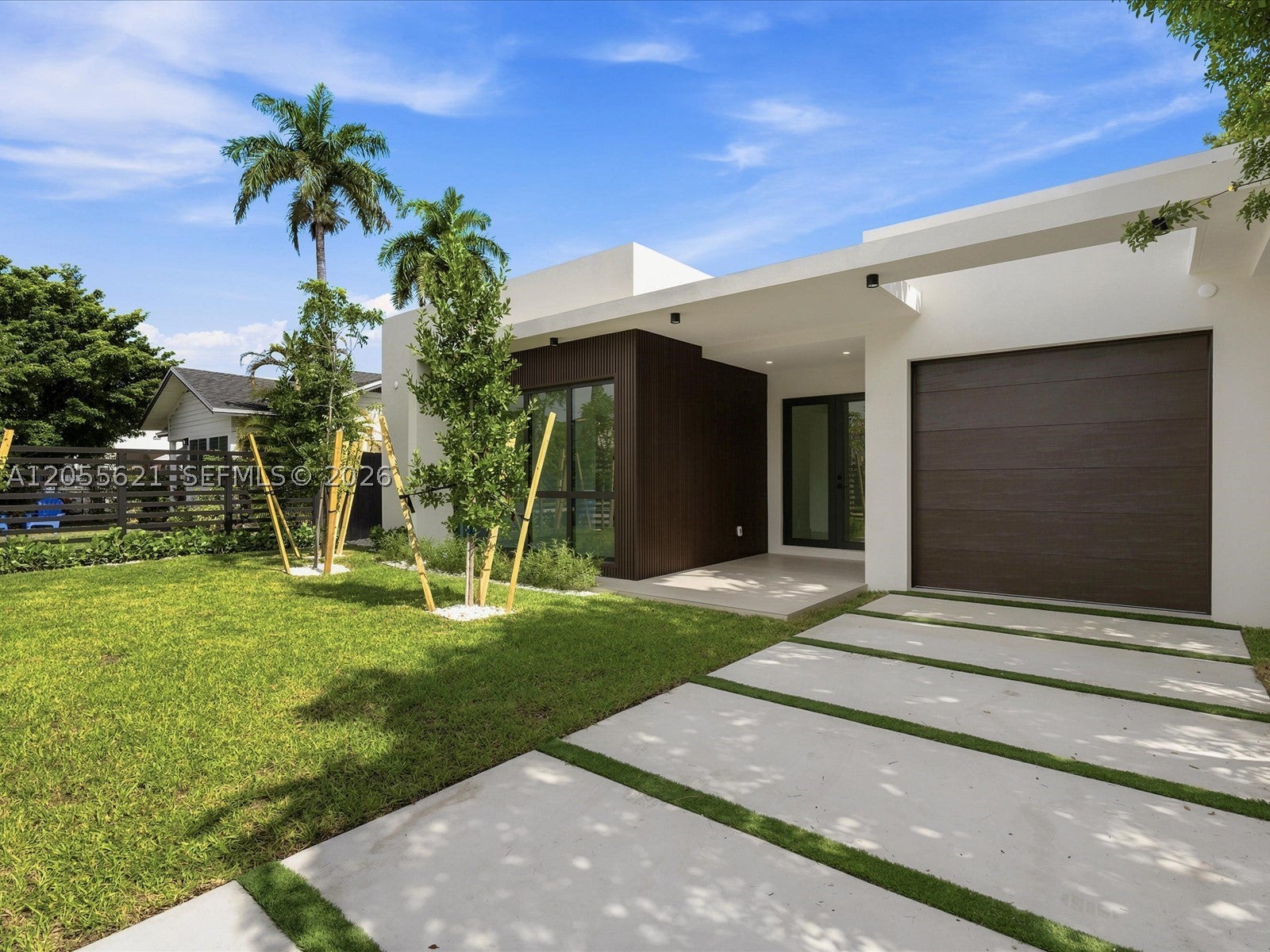 1621 SW 11th Ter