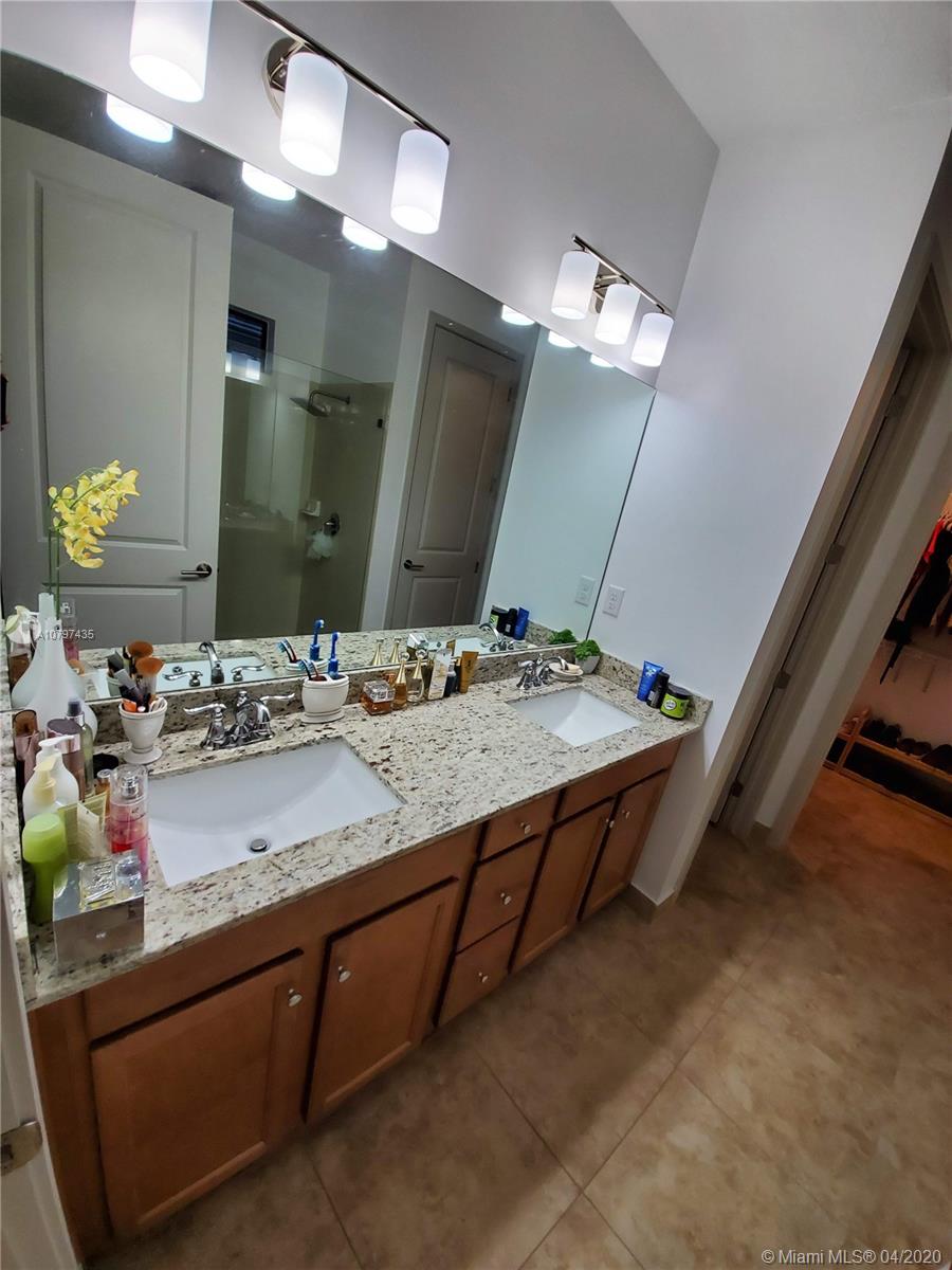 PALM RIDGE GARDENS - Residential
