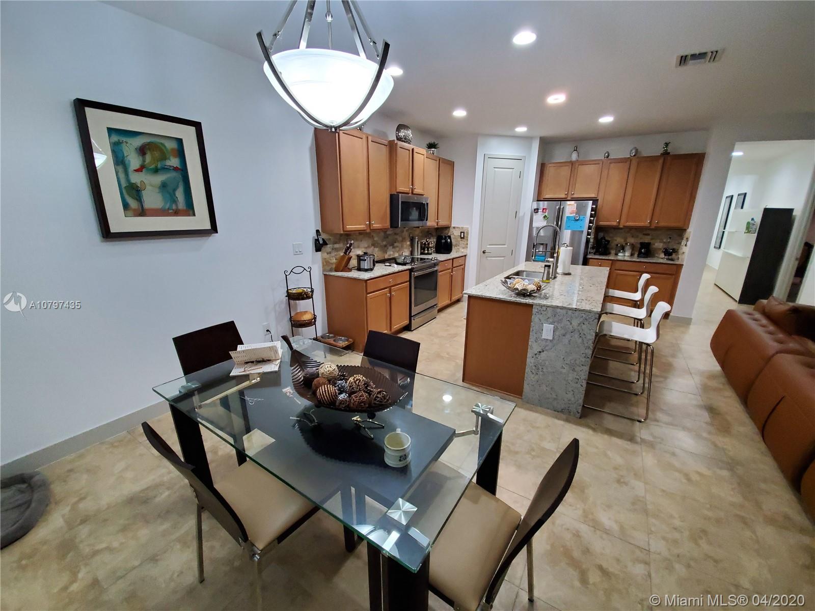 PALM RIDGE GARDENS - Residential