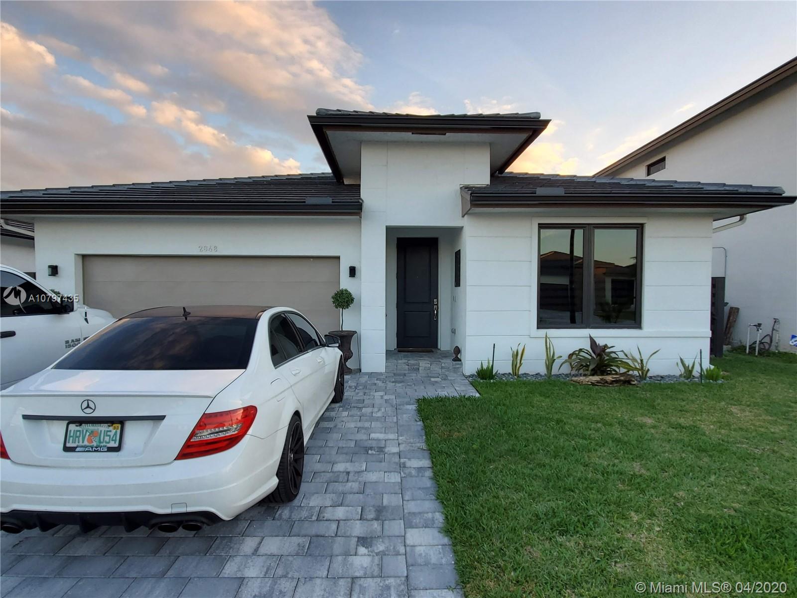 PALM RIDGE GARDENS - Residential