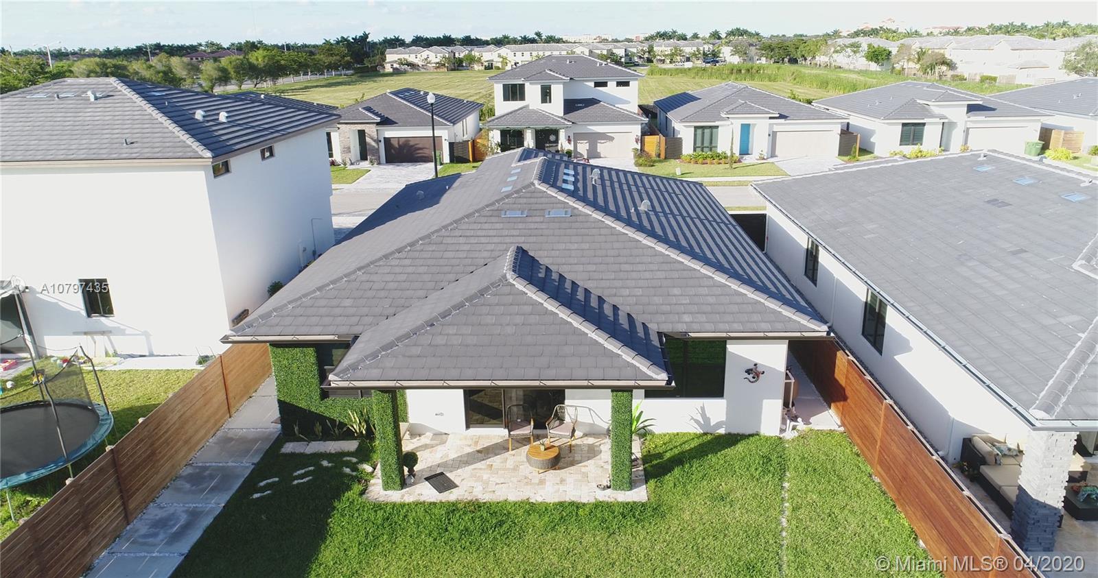 PALM RIDGE GARDENS - Residential