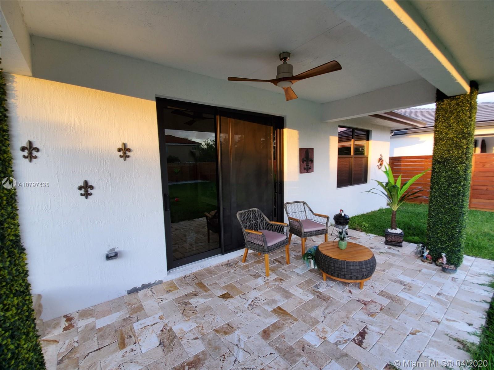 PALM RIDGE GARDENS - Residential