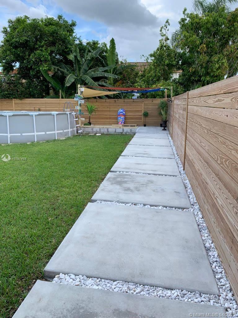PALM RIDGE GARDENS - Residential