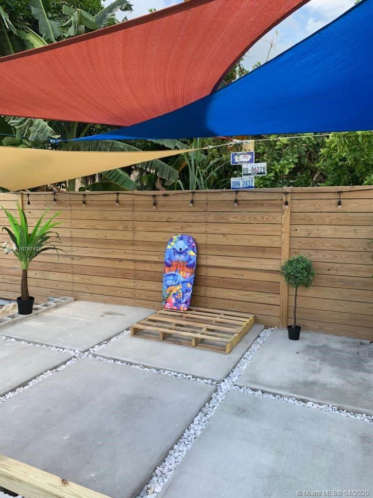 PALM RIDGE GARDENS - Residential