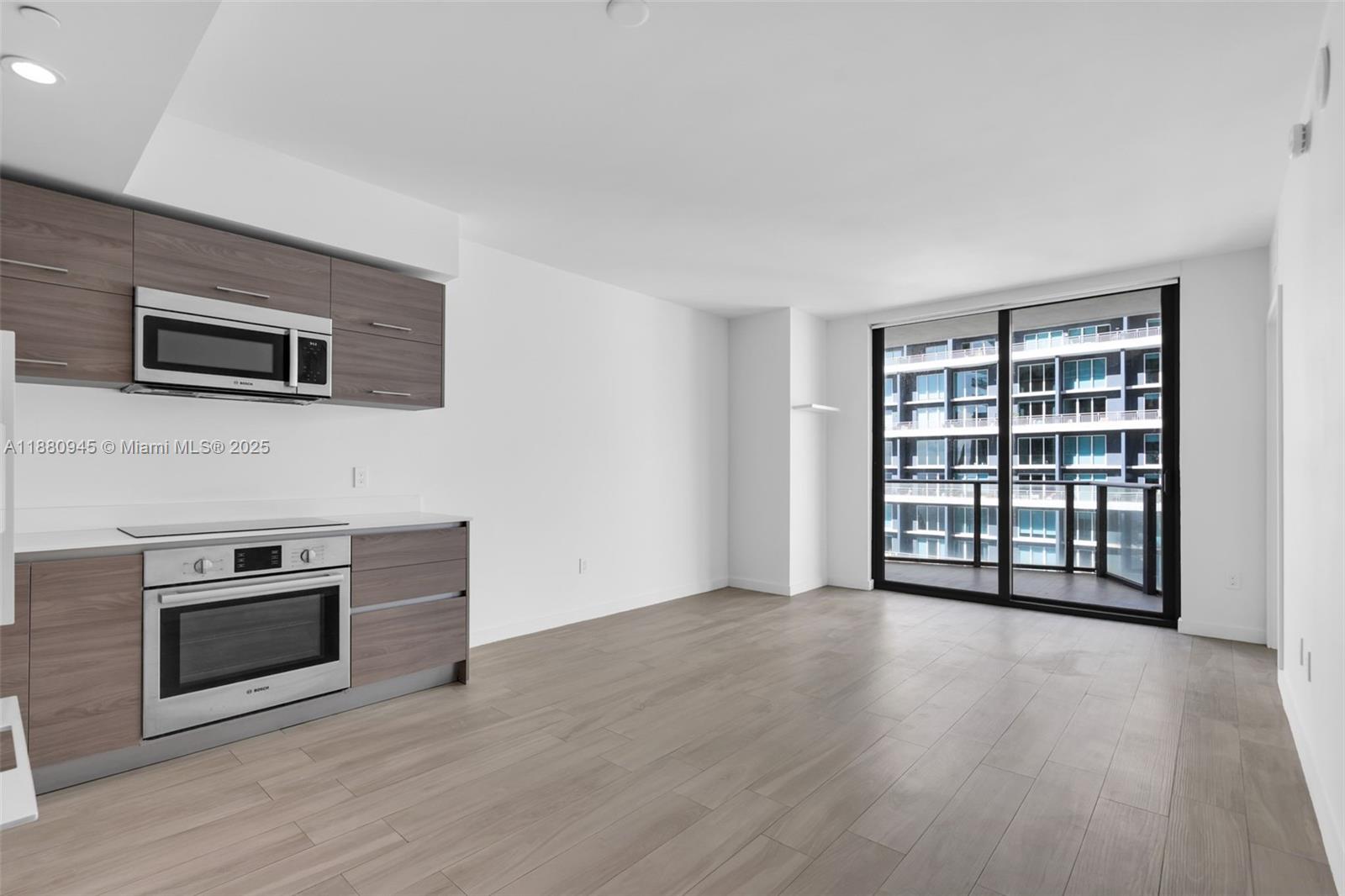 1300 S MIAMI AVENUE CONDO - Residential