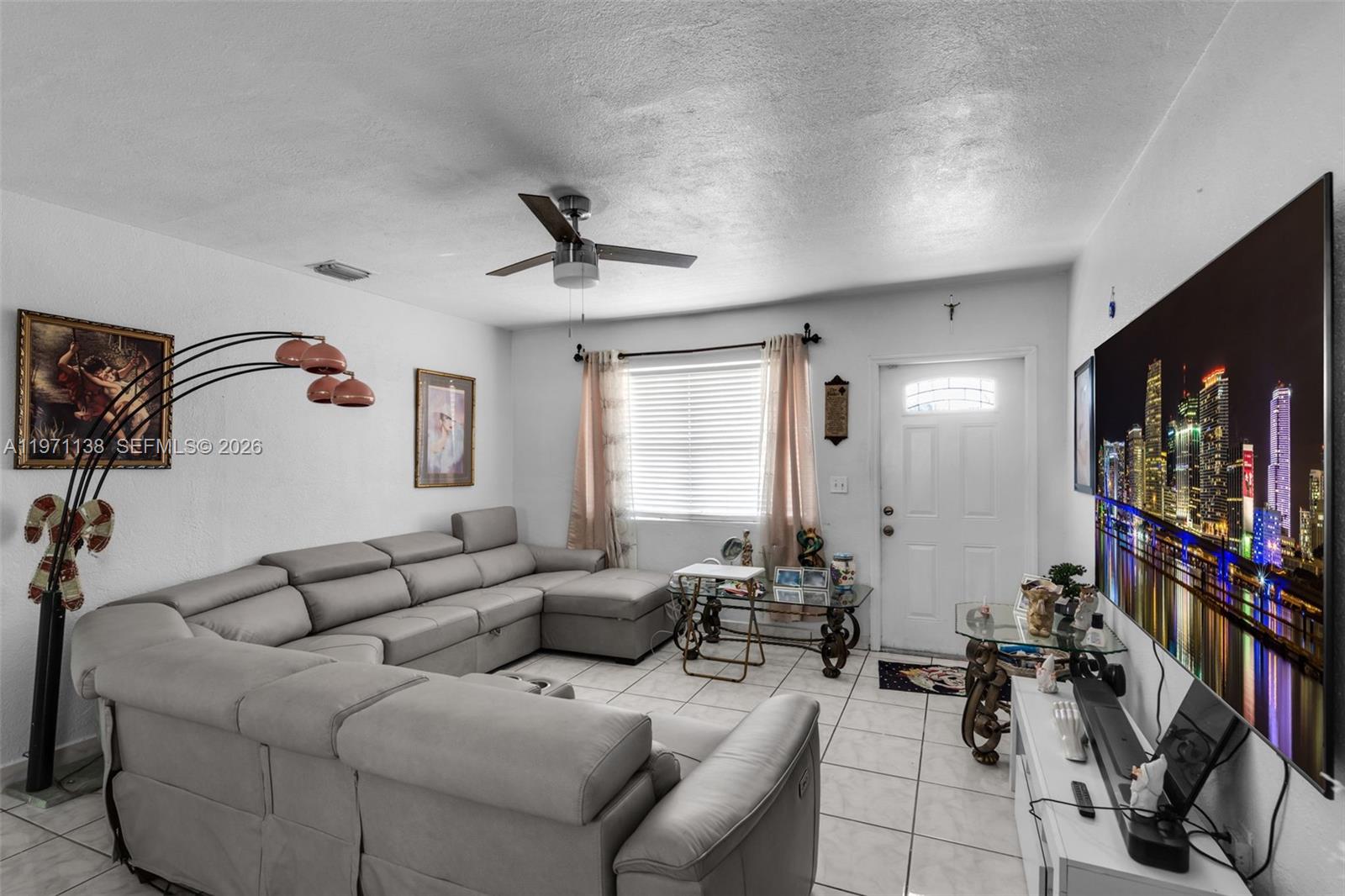 HIGHVIEW GARDENS - Residential