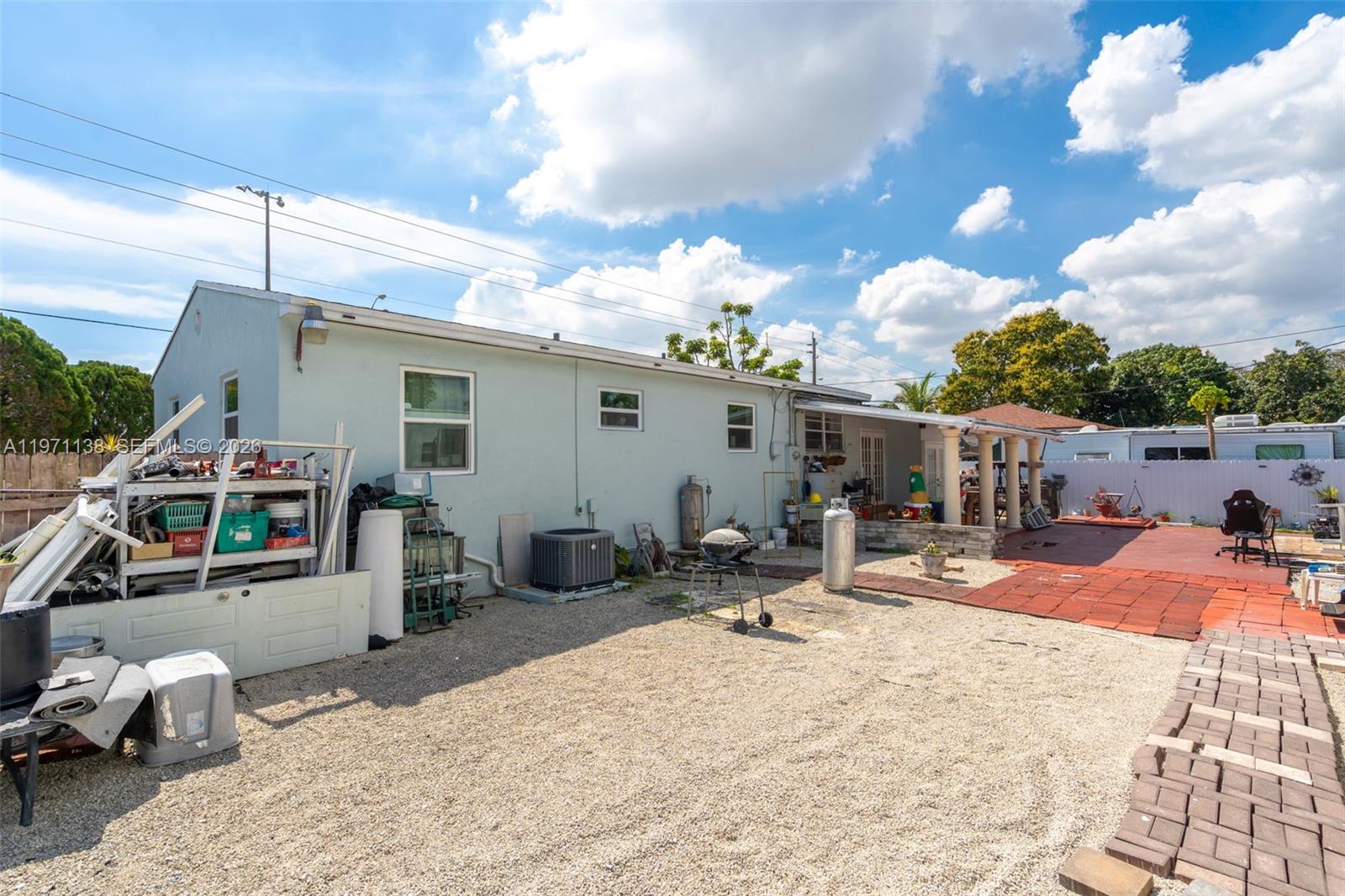 HIGHVIEW GARDENS - Residential