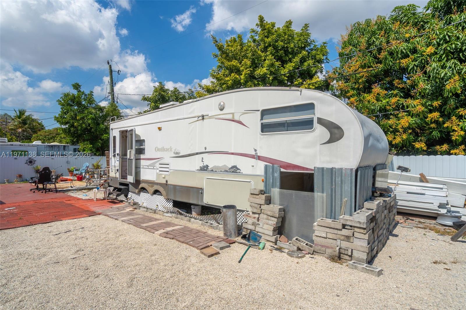 HIGHVIEW GARDENS - Residential