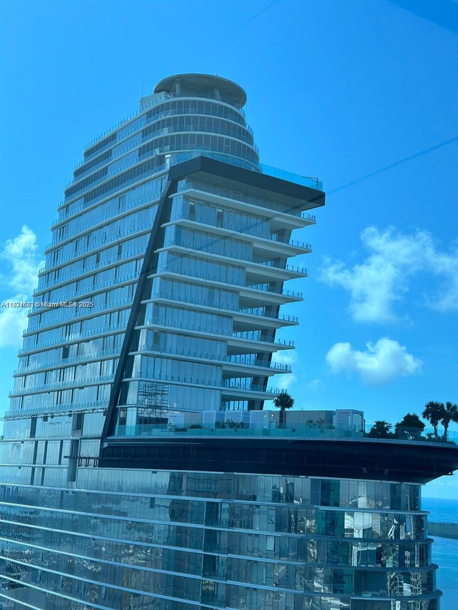 Experience the height of luxury at the newly unveiled Aston Martin Residences, Miami?s ultimate landmark of elegance. This exceptional residence boasts striking cityscape views and a sophisticated flow-through design that floods every room with natural light. Featuring 2 bedrooms and 2.5 bathrooms, the residence is designed with a private foyer and a refined flow-through layout, embodying both sophistication and practicality.
Indulge in the exclusive SKY AMENITIES, spanning 42,000 square feet across floors 52 to 55. Highlights include a state-of-the-art fitness center, spa, infinity pool, social lounges, private theaters, valet parking, and a marina with yacht dockage. Discover the pinnacle of Miami?s luxury lifestyle at Aston Martin Residences.
