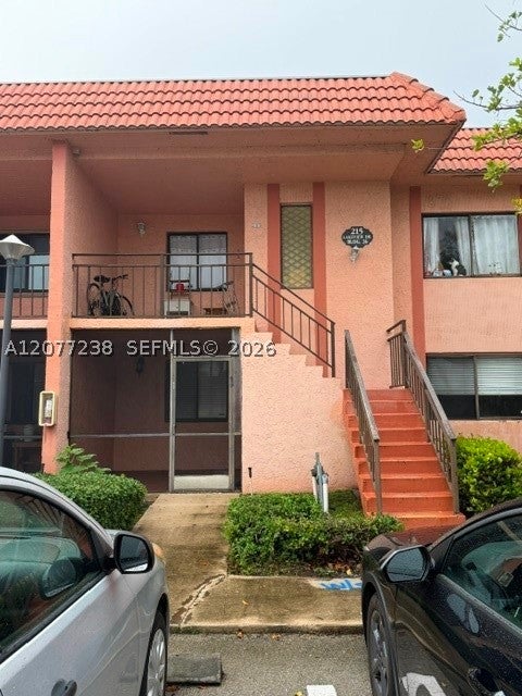 215 Lakeview Dr