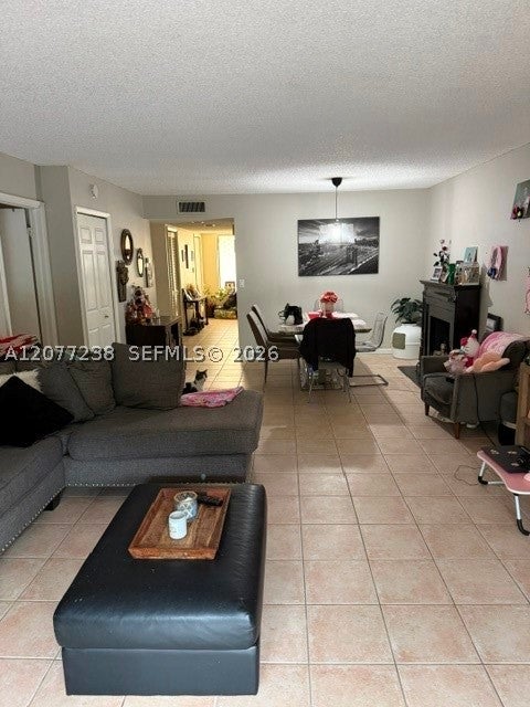 215 Lakeview Dr 203