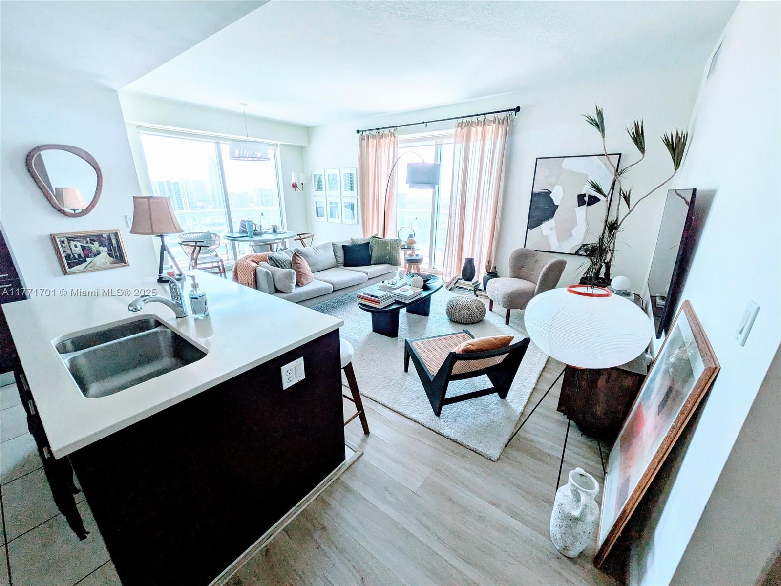 Property for Sale at 1900 N Bayshore Dr 3511, Miami, Broward County, Florida - Bedrooms: 2 
Bathrooms: 2  - $625,000