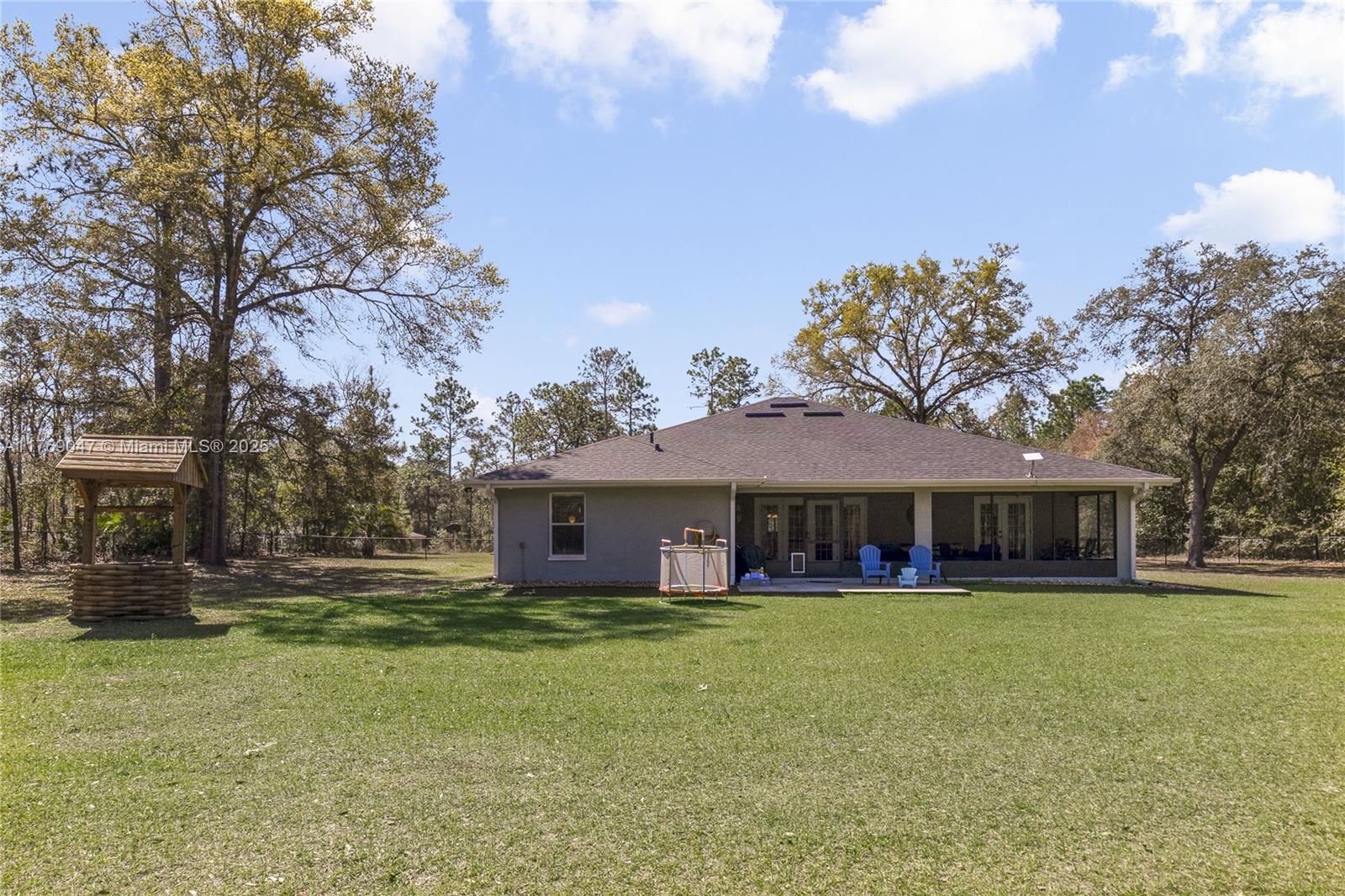 ROLLING HILLS - Residential