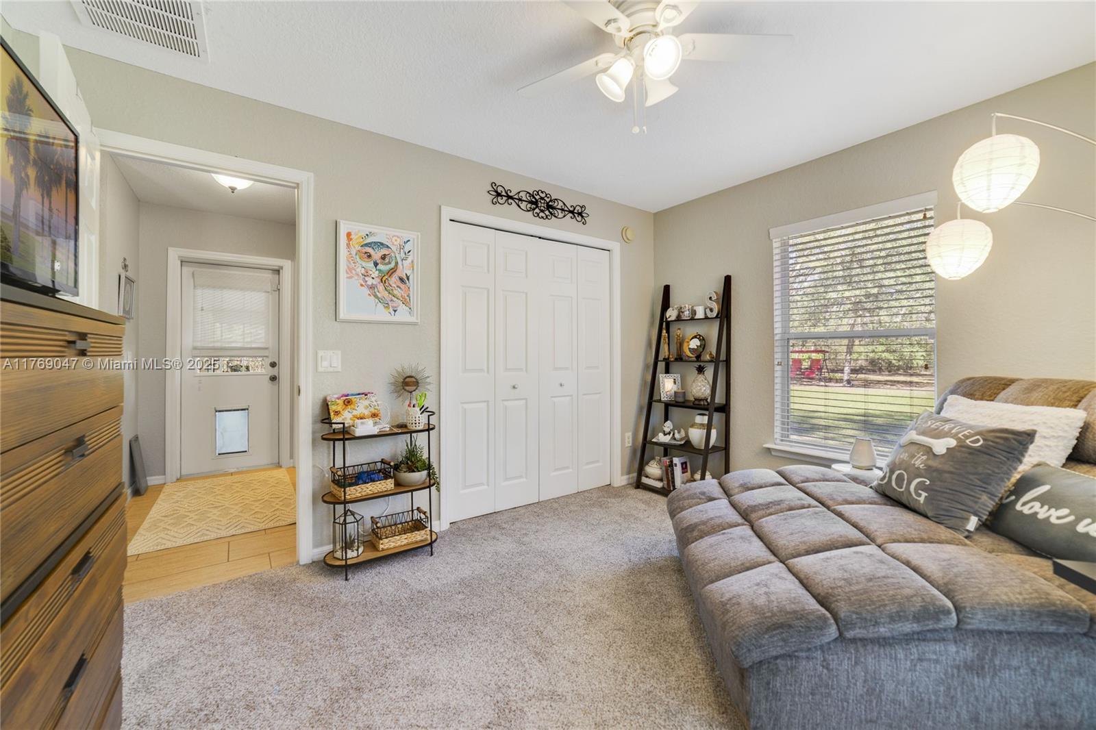 ROLLING HILLS - Residential