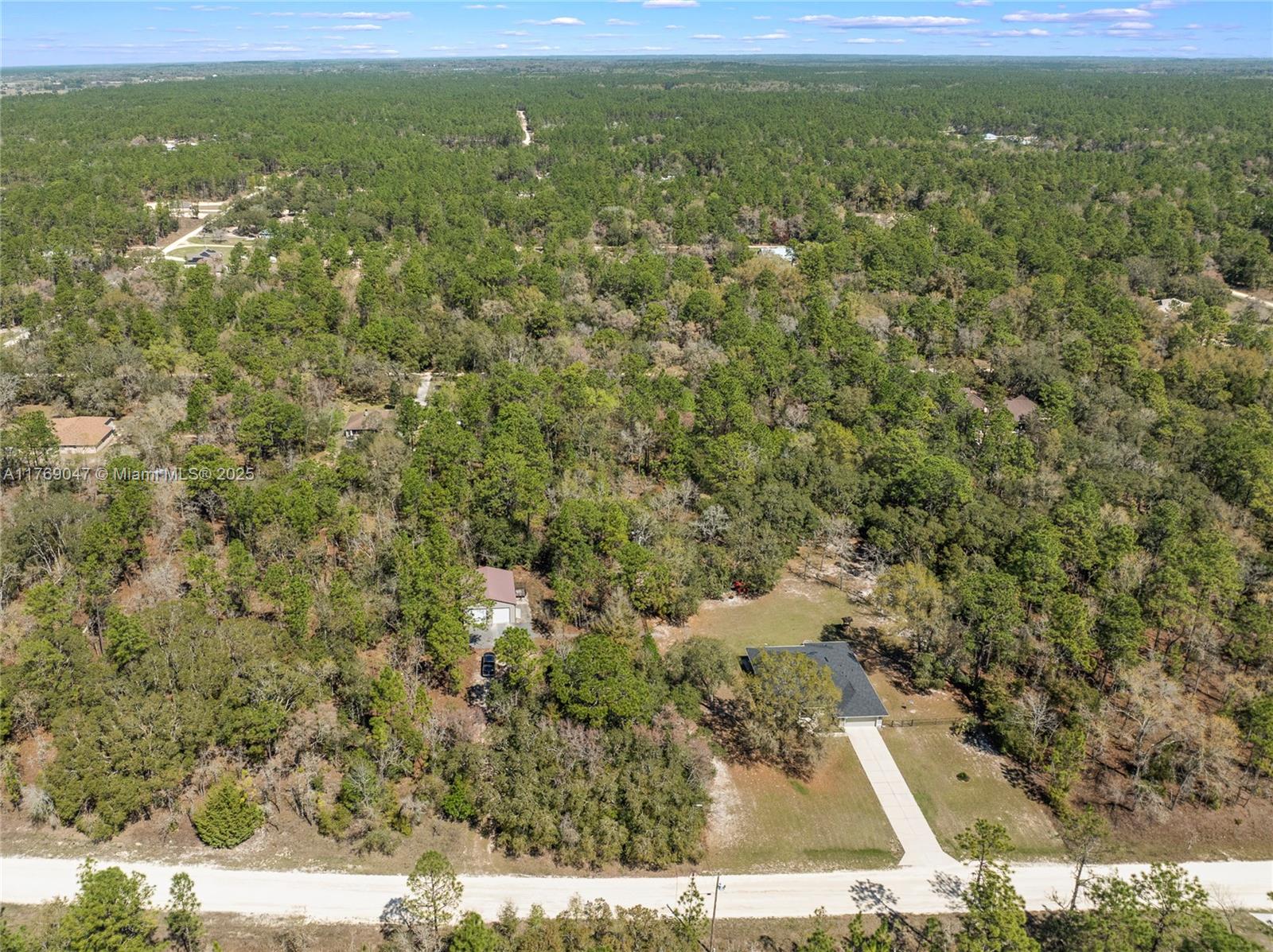 ROLLING HILLS - Residential