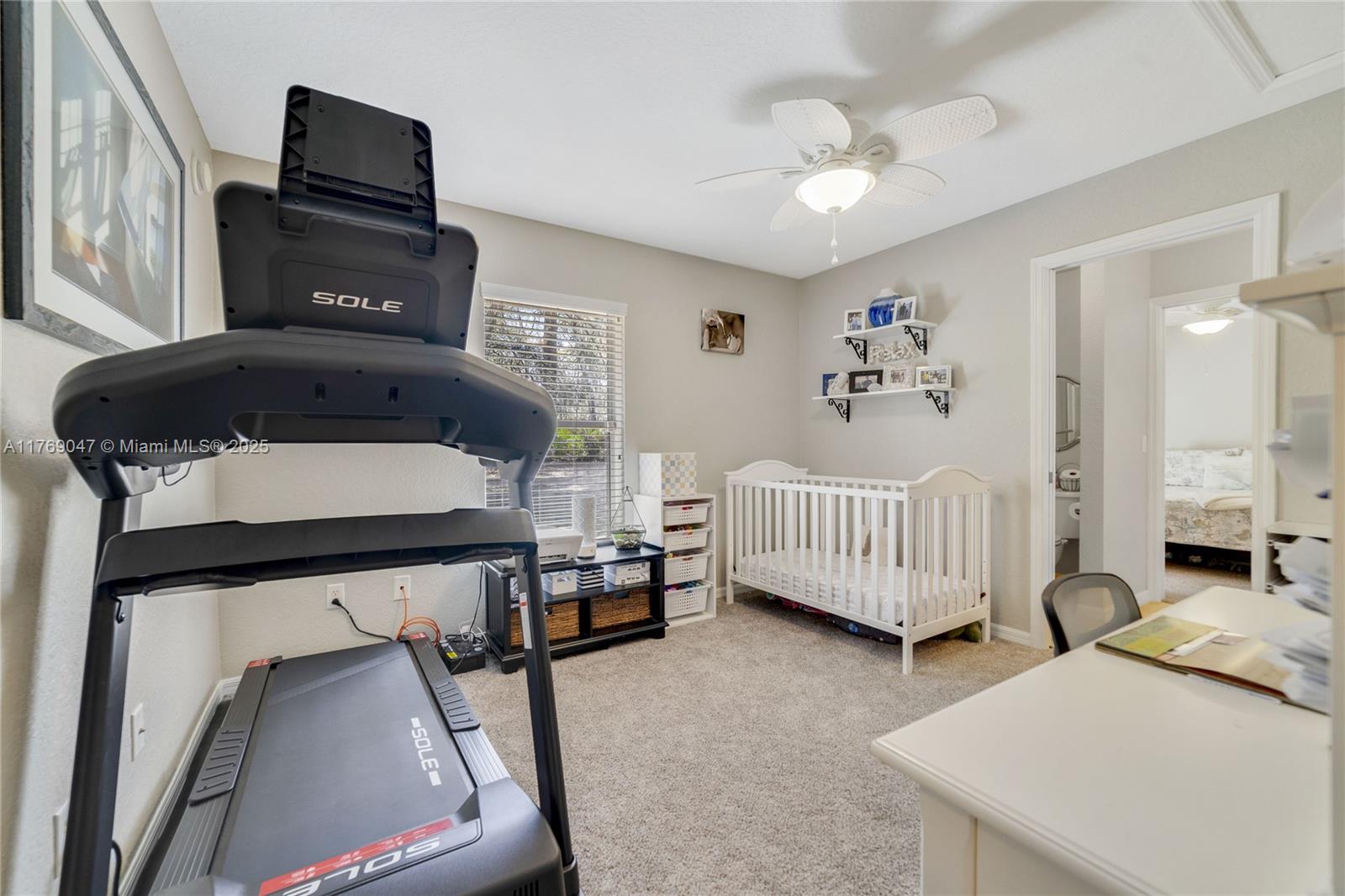 ROLLING HILLS - Residential