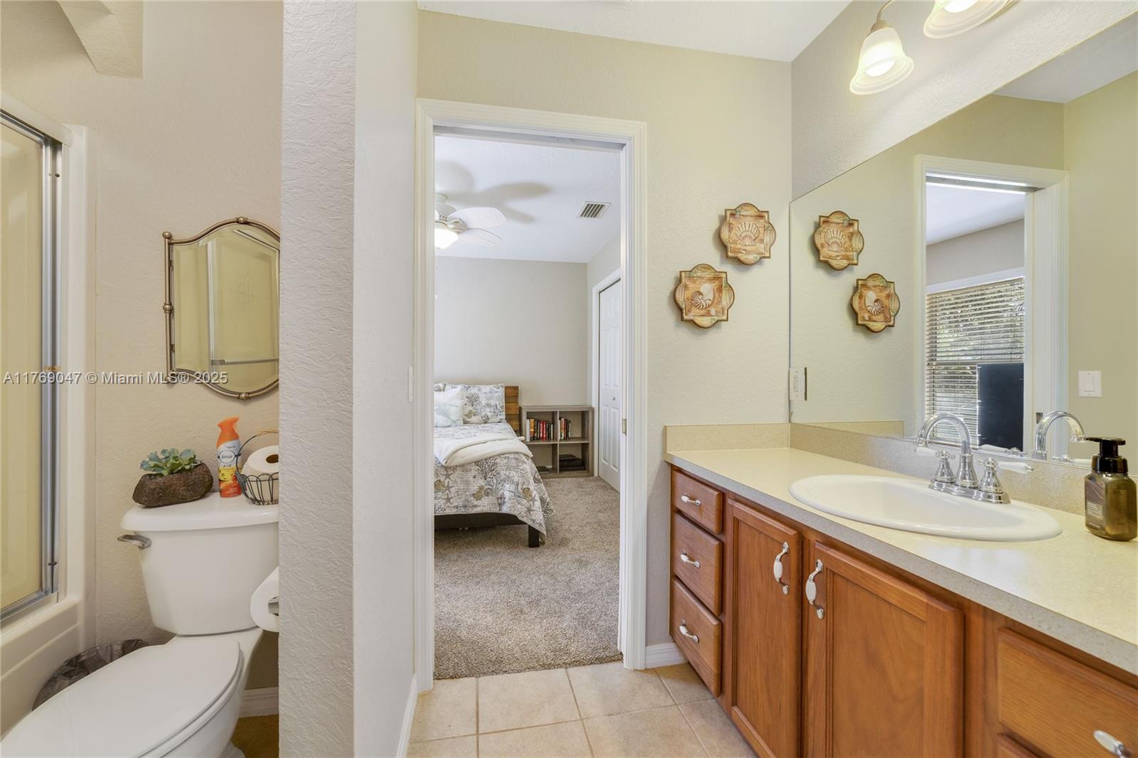 ROLLING HILLS - Residential