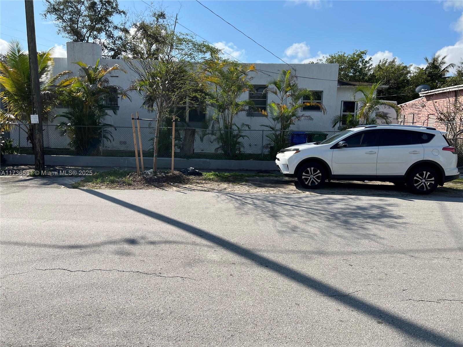 6730 NE MIAMI PL