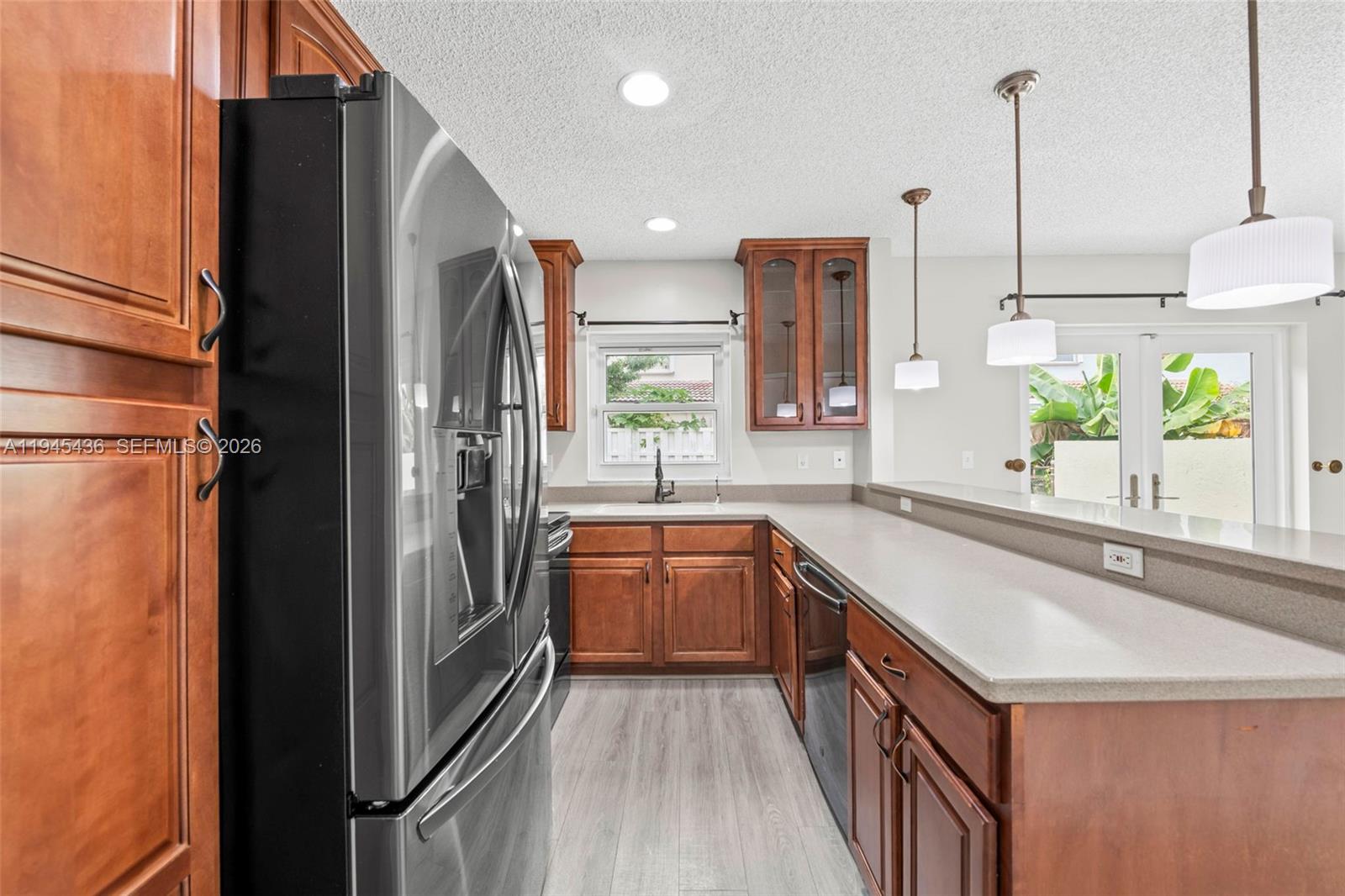 WEST GLEN MANOR - Residential