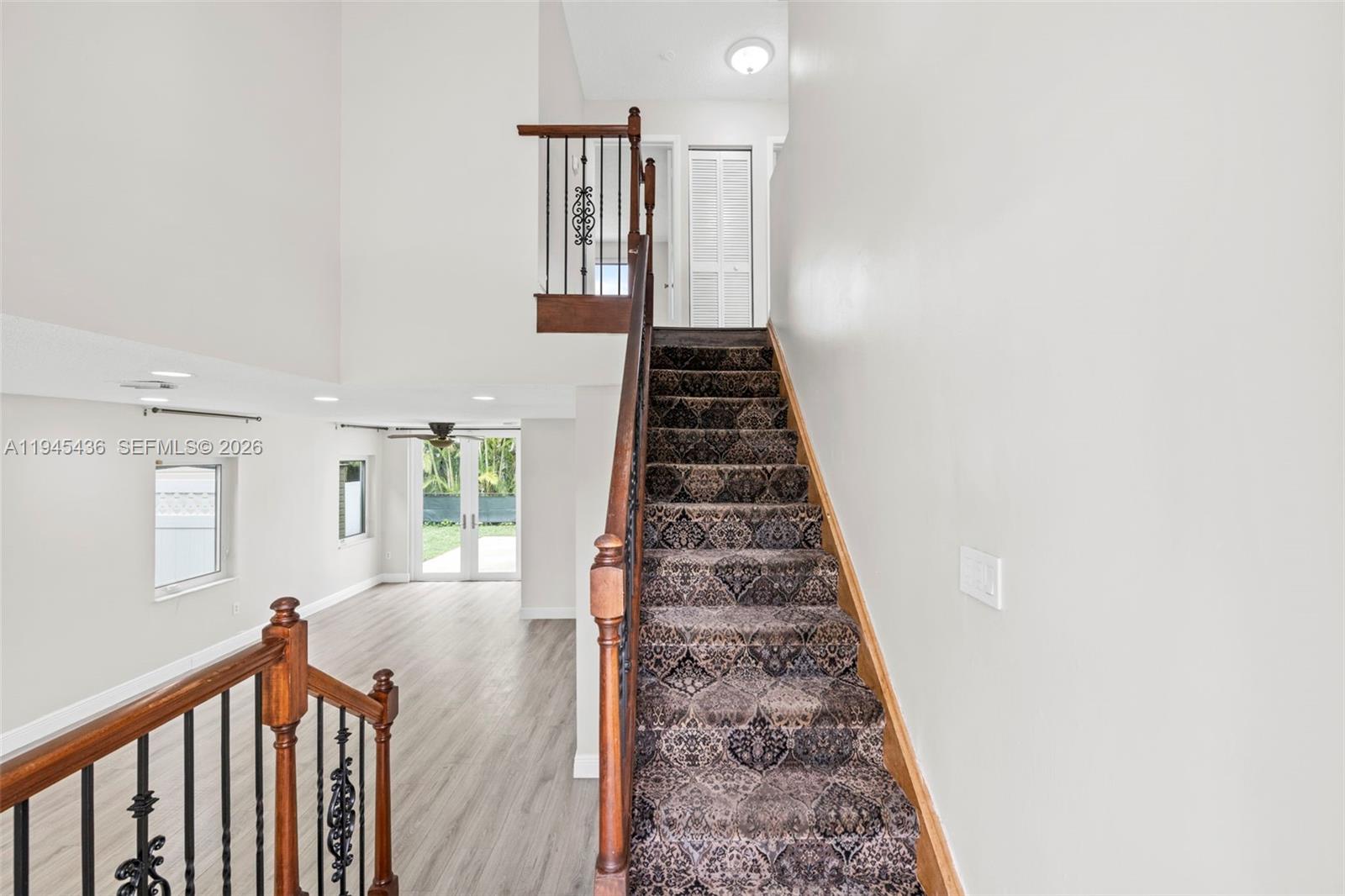 WEST GLEN MANOR - Residential