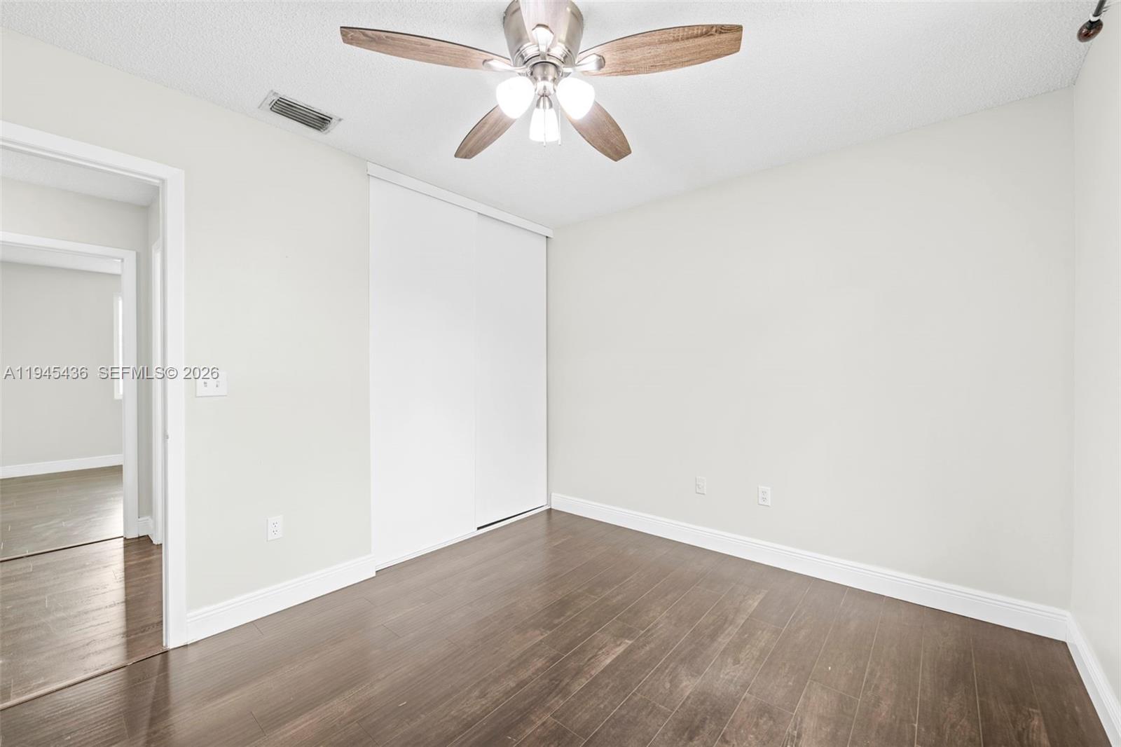 WEST GLEN MANOR - Residential