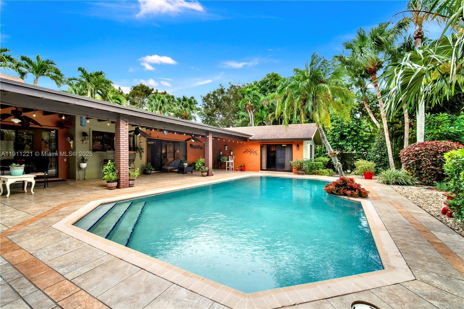 MARY ANN ESTATES 1ST ADDN - Residential