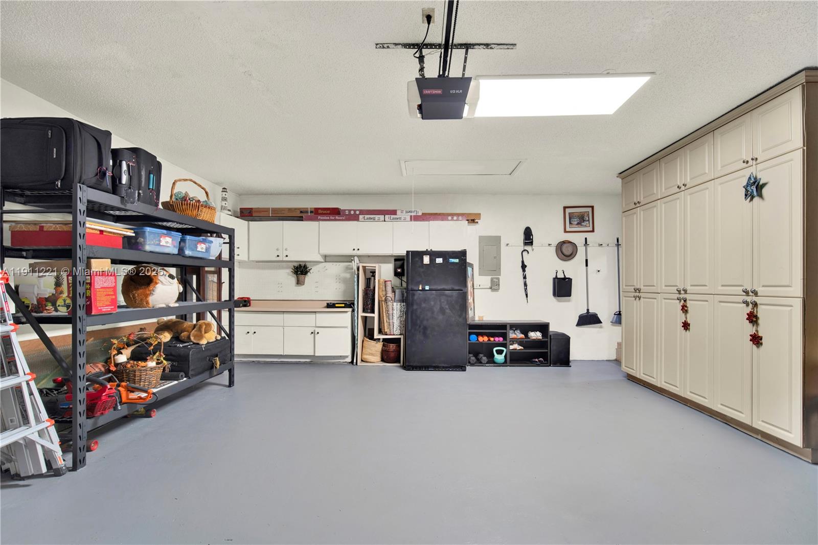 MARY ANN ESTATES 1ST ADDN - Residential