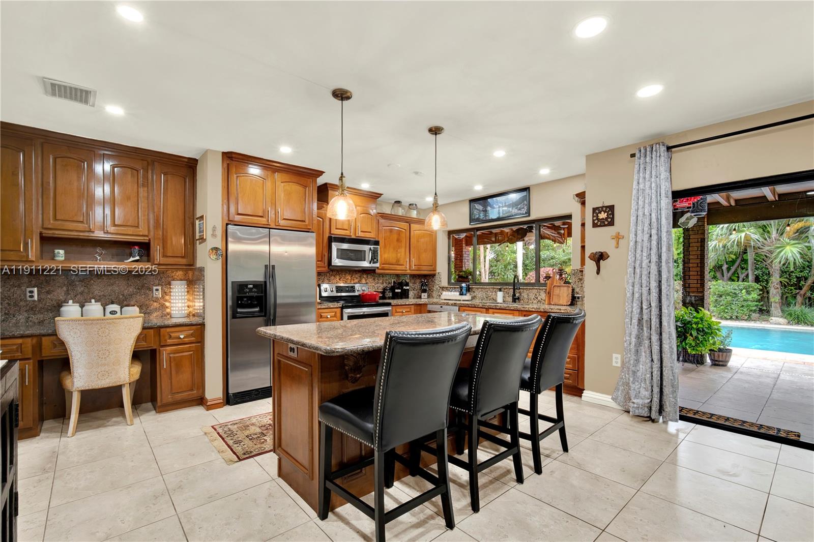 MARY ANN ESTATES 1ST ADDN - Residential