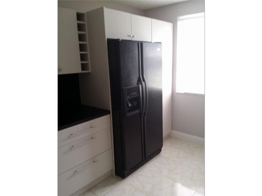 BACK ON THE MARKET! READY TO MOVE IN QUICK ASSOCIATION PROCESS!