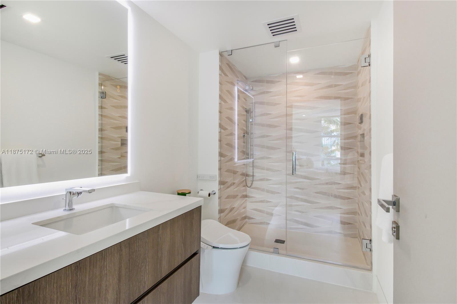 THE PENINSULA II CONDO - Residential