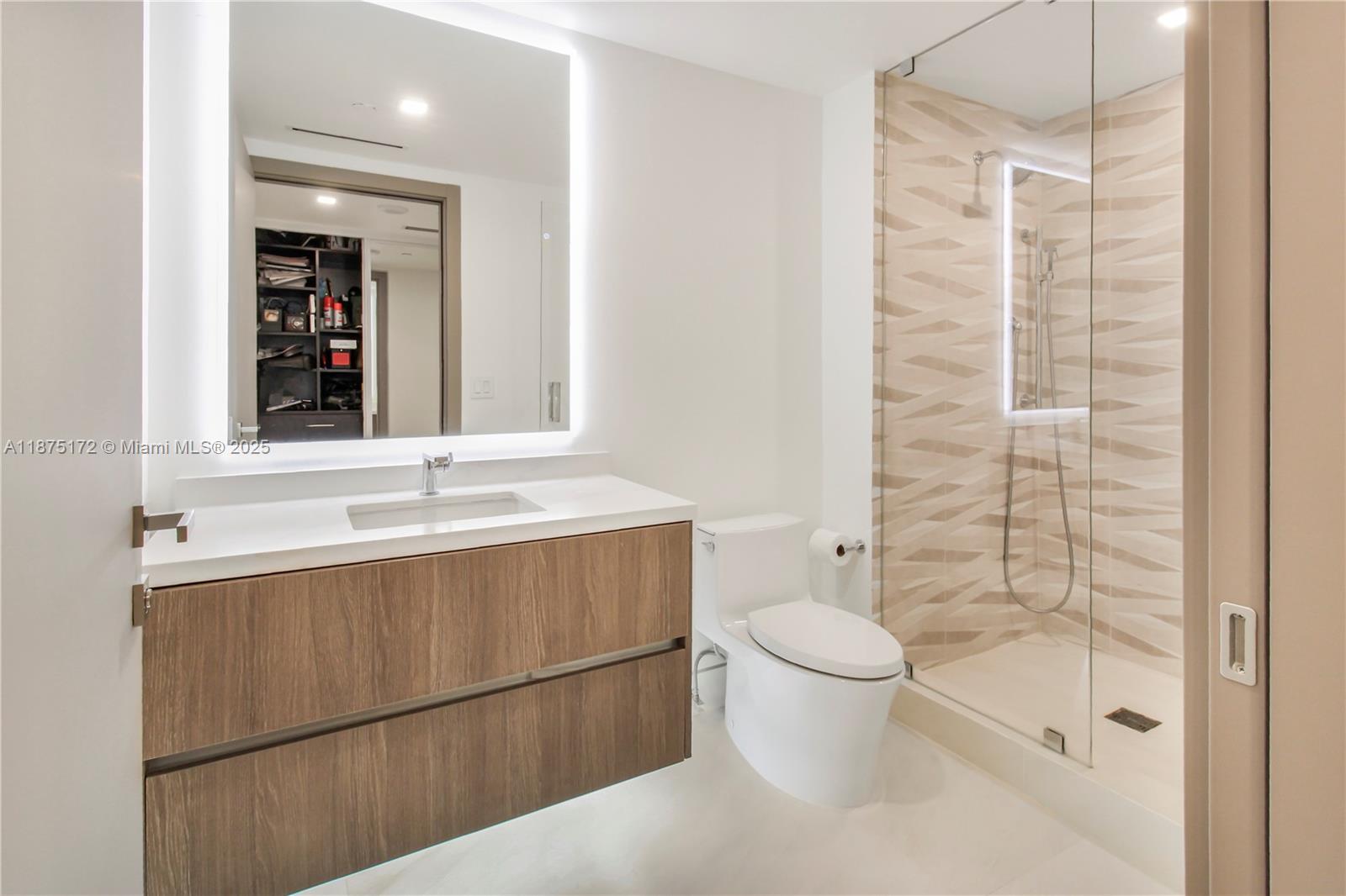 THE PENINSULA II CONDO - Residential