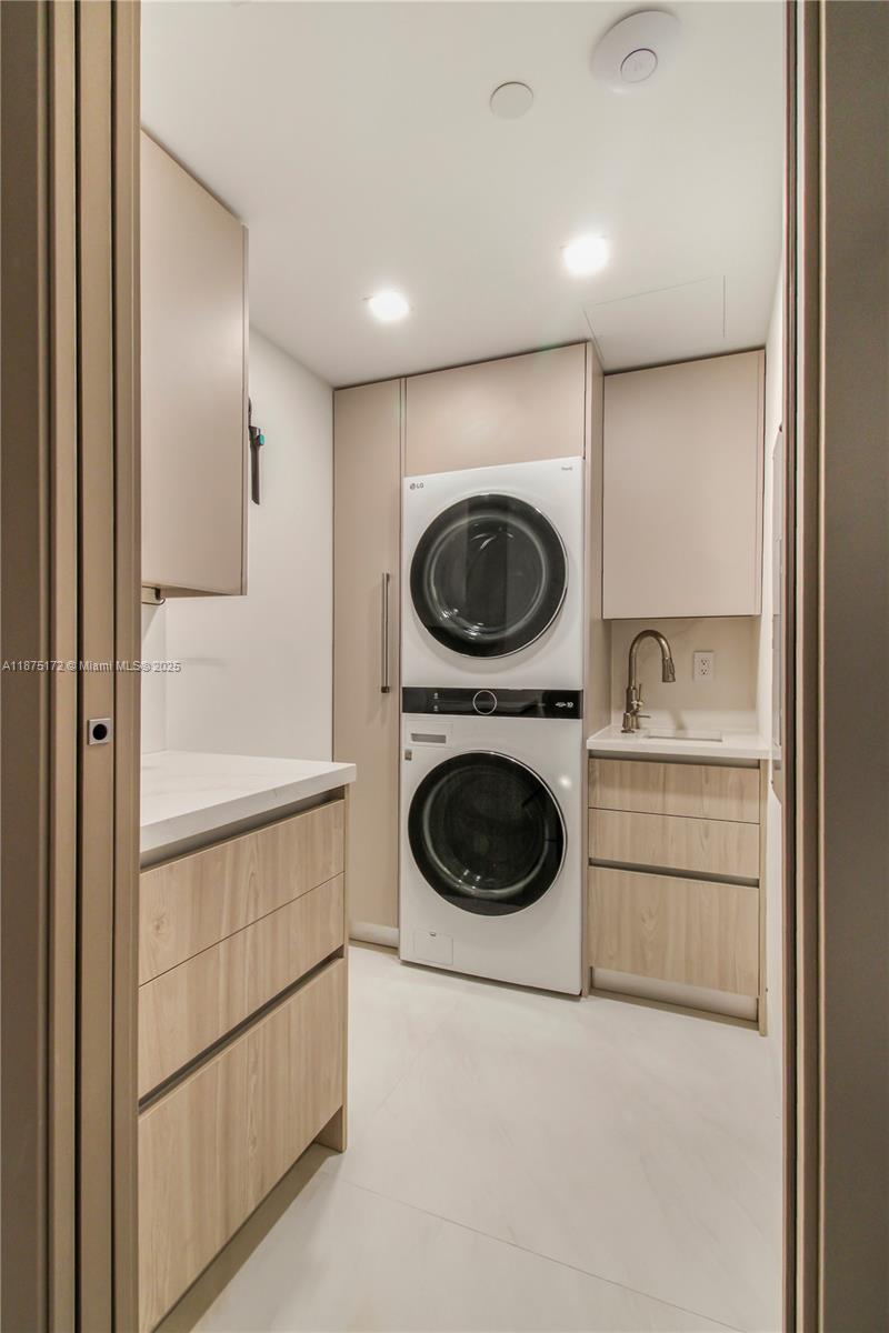 THE PENINSULA II CONDO - Residential