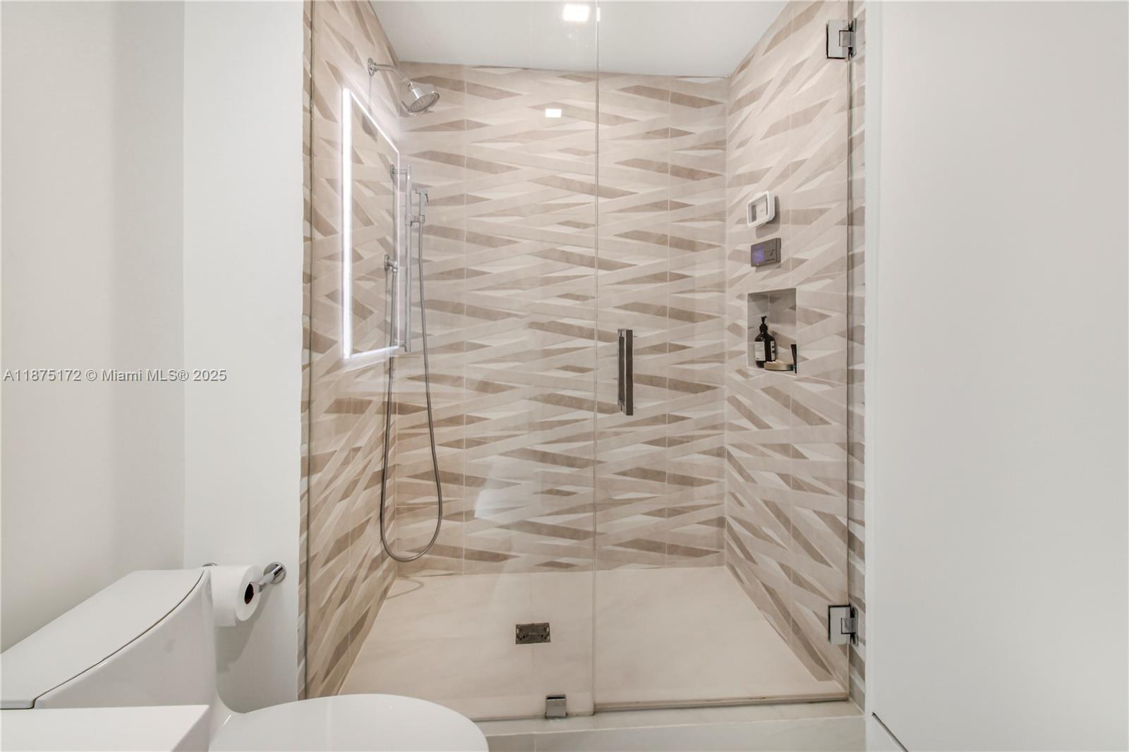 THE PENINSULA II CONDO - Residential