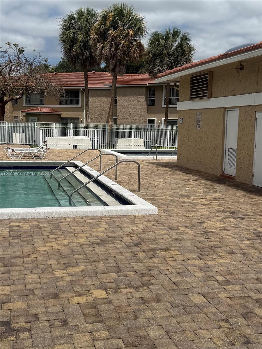 LAKEWOOD VILLAGE - Residential