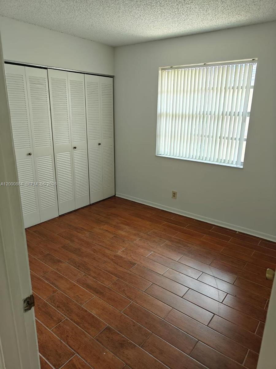 LAKEWOOD VILLAGE - Residential