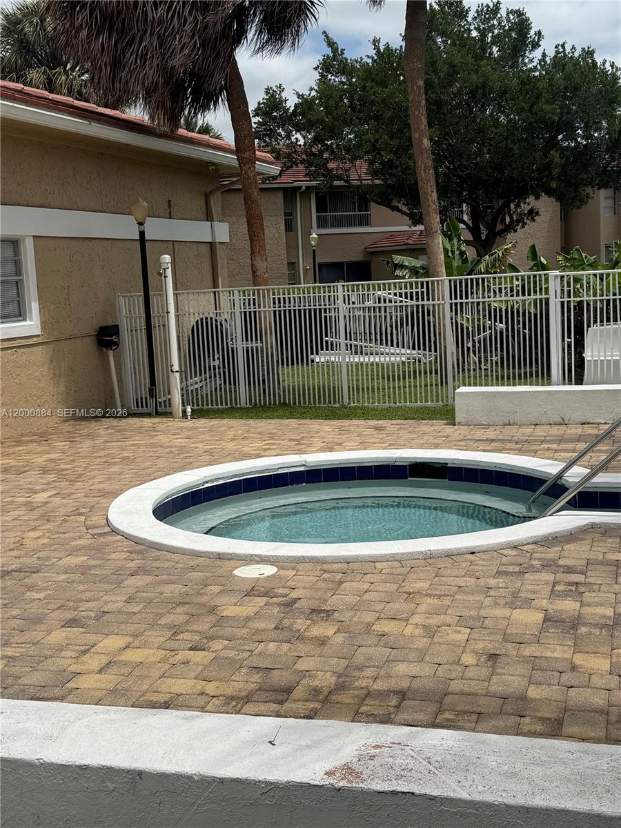 LAKEWOOD VILLAGE - Residential