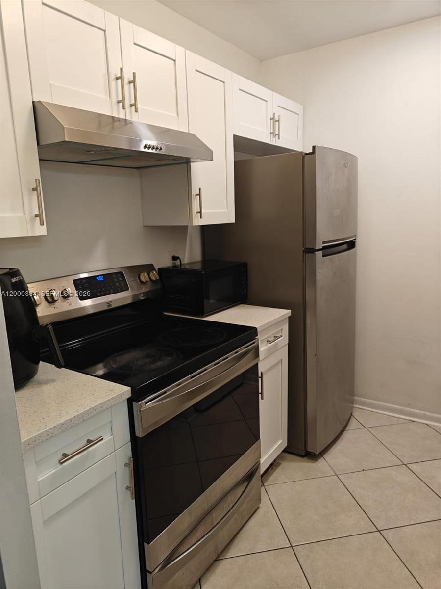 LAKEWOOD VILLAGE - Residential