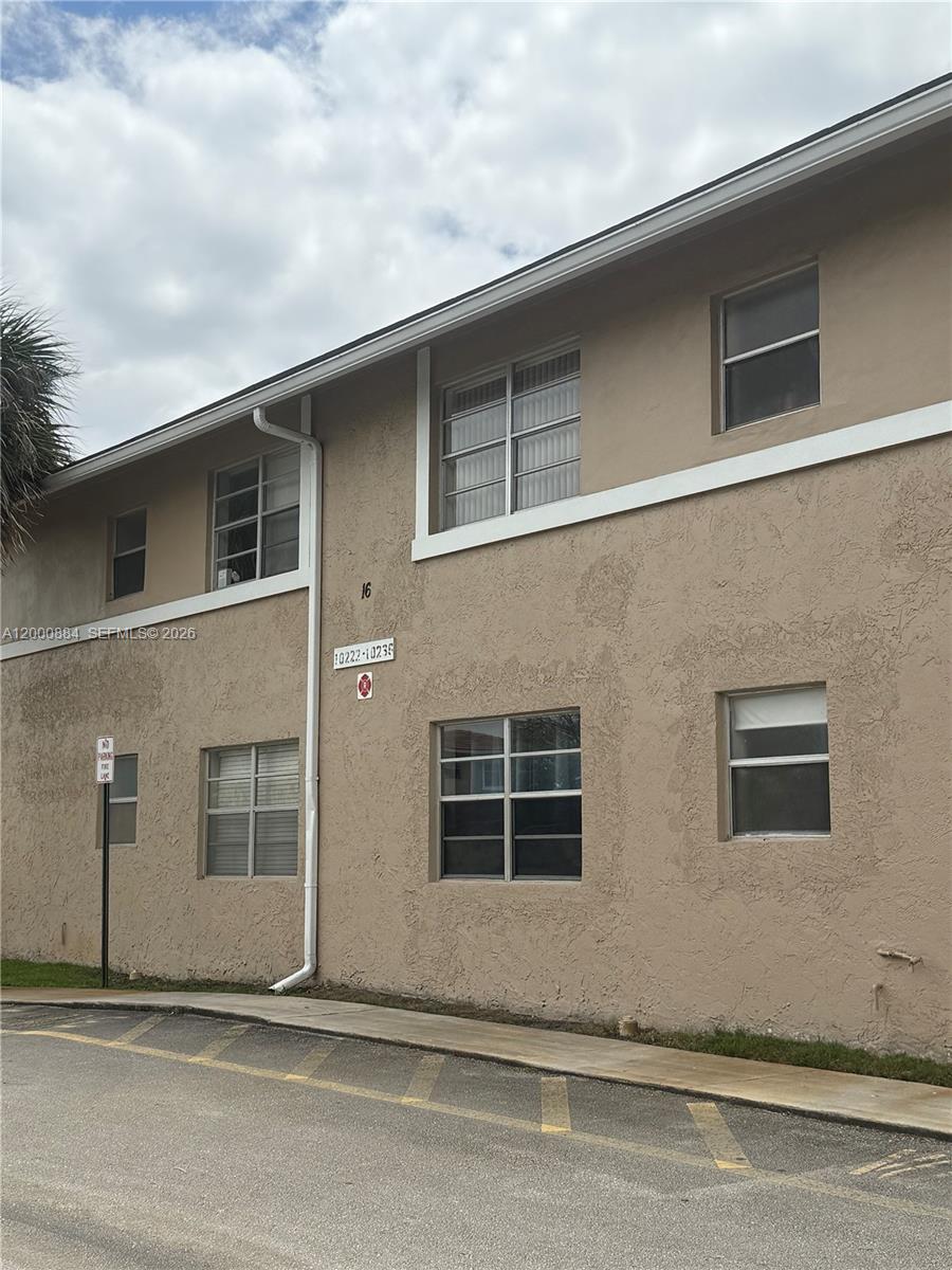 LAKEWOOD VILLAGE - Residential