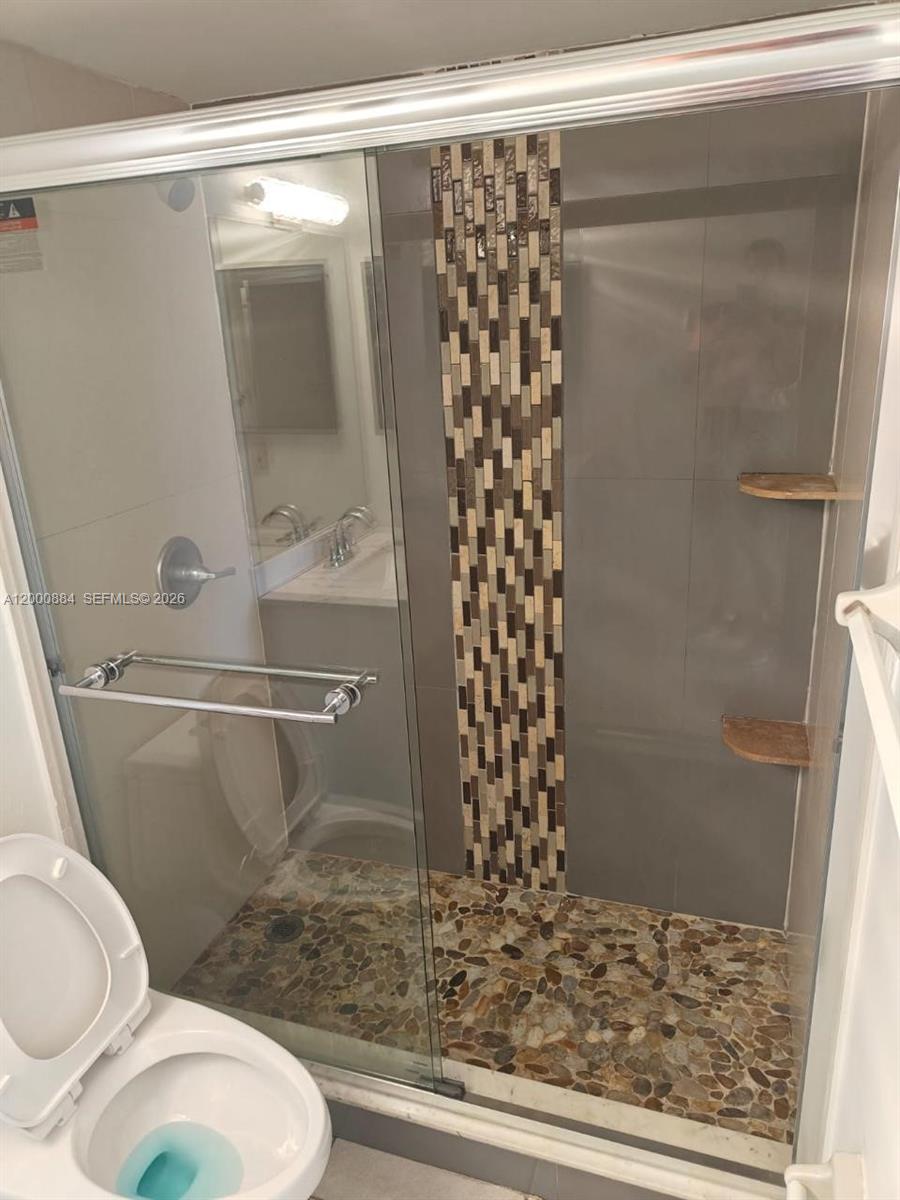 LAKEWOOD VILLAGE - Residential