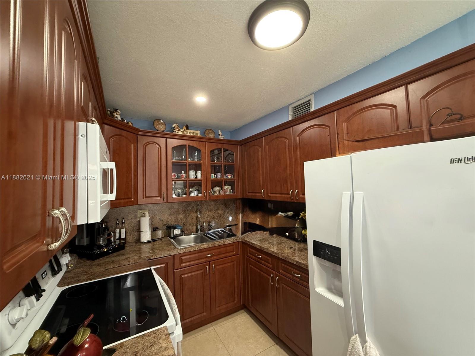 MILE APTS CONDO - Residential