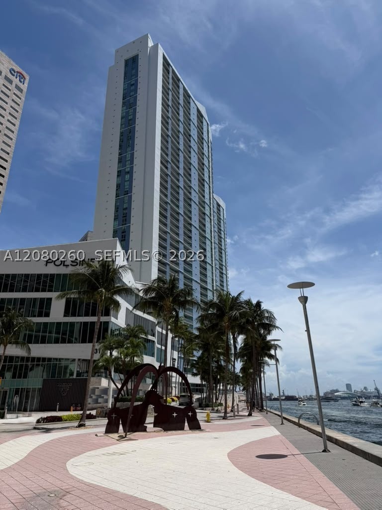 335 S Biscayne Blvd