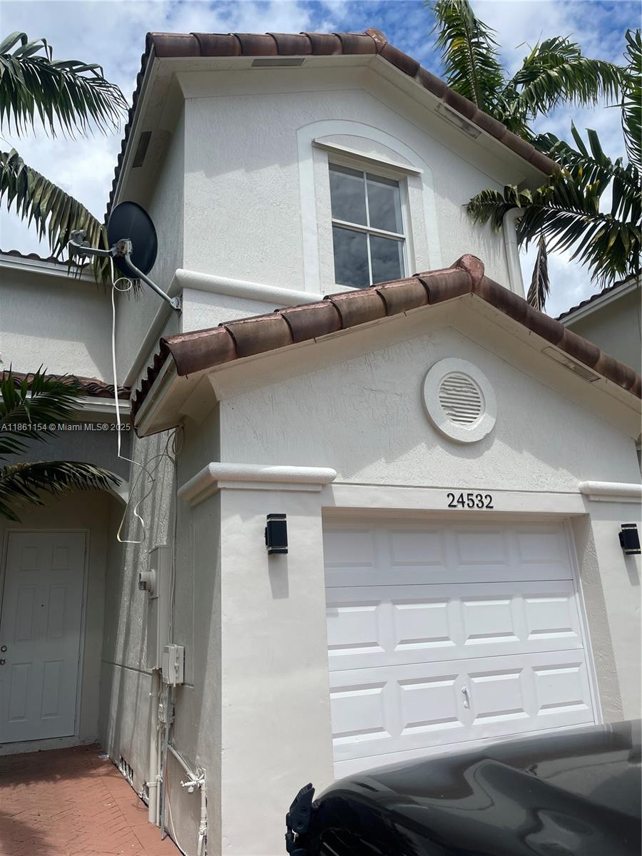 Beautiful, completely remodeled townhouse, ready to move in and enjoy. With 3 spacious bedrooms, 2 full bathrooms, 1 half bathroom, this property has it all.